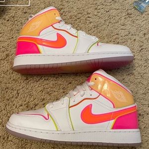 jordan 1 edge glow